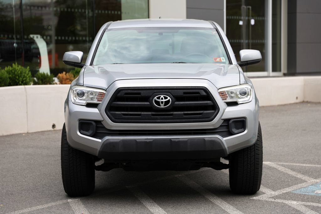 Used 2017 Toyota Tacoma 4x4 Double Cab image 5
