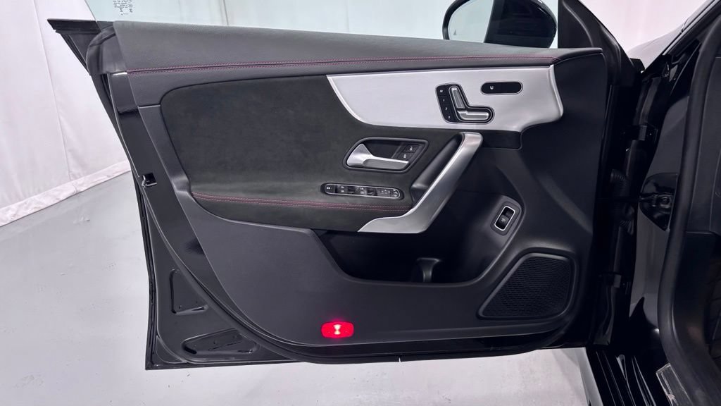 Certified 2023 Mercedes-Benz CLA 250 4MATIC image 16
