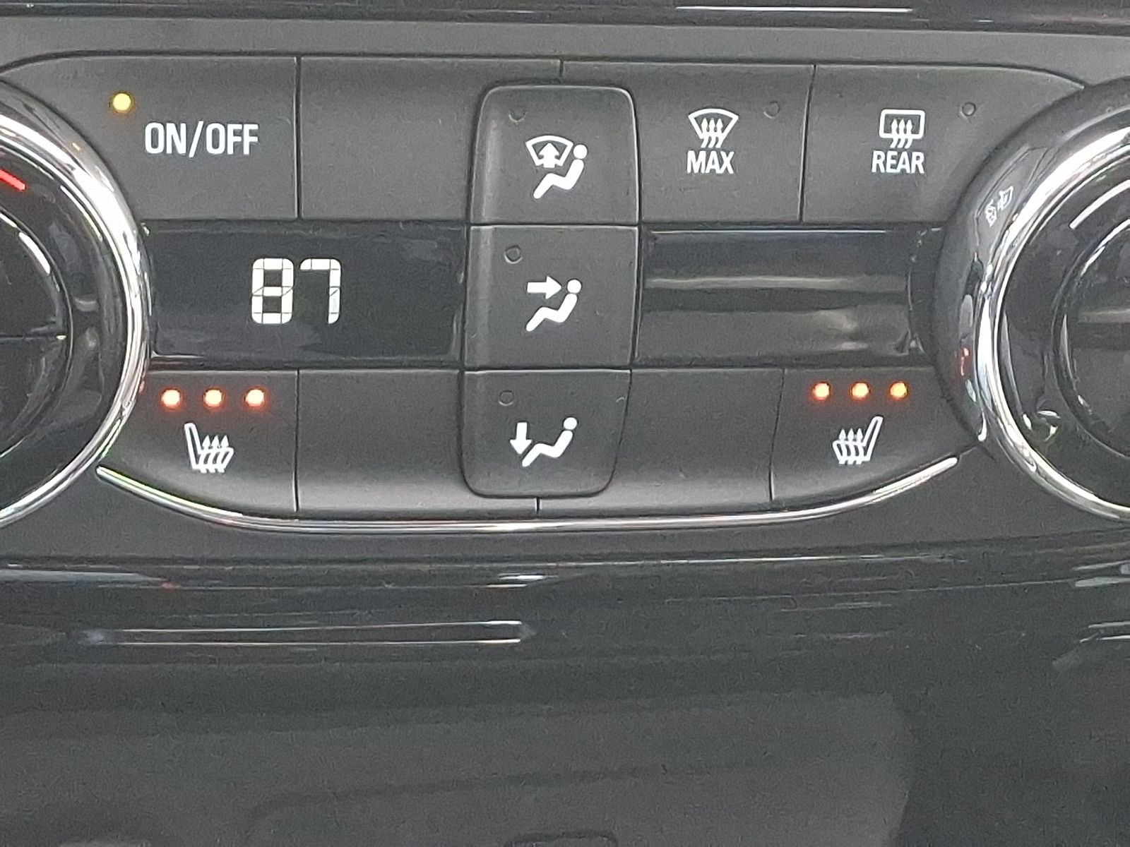 New 2026 Chevrolet Trax RS w/ Driver Confidence Package FWD image 22