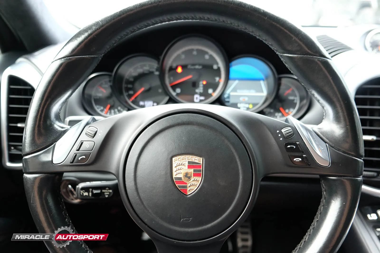 Used 2014 Porsche Cayenne Turbo AWD/4WD image 39