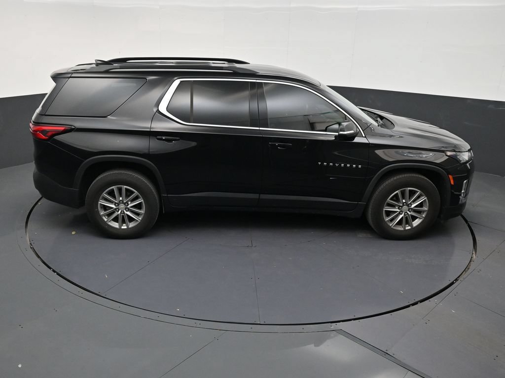 Used 2023 Chevrolet Traverse LT FWD image 16