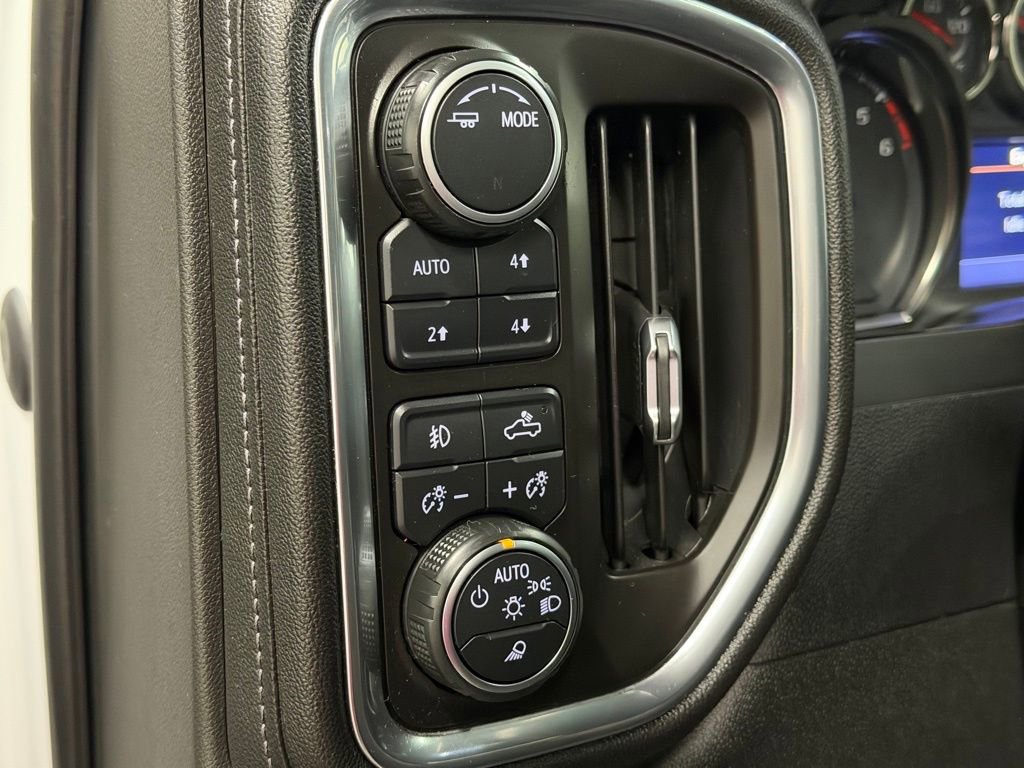 Used 2020 Chevrolet Silverado 1500 LTZ image 39