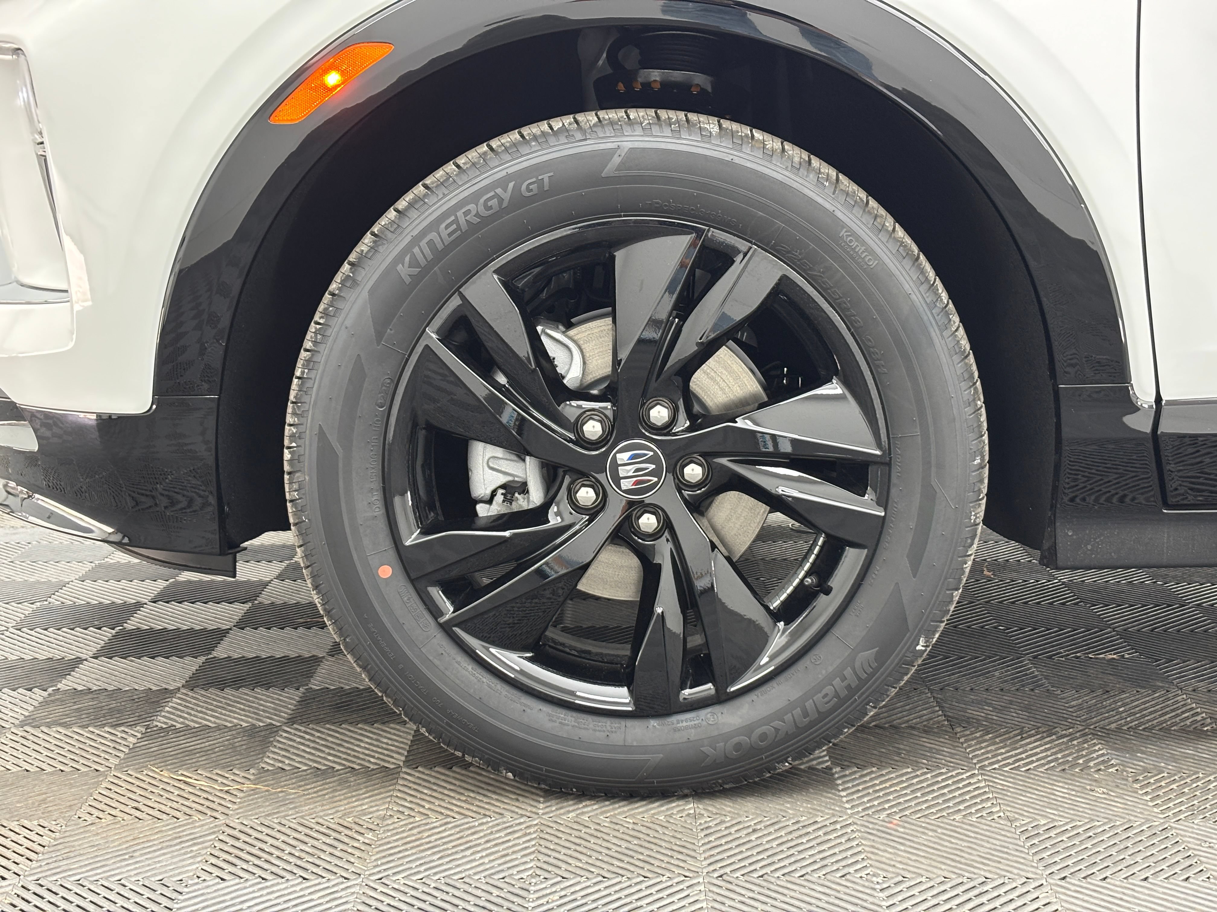 New 2026 Buick Encore GX Sport Touring w/ Advanced Technology Package FWD image 13