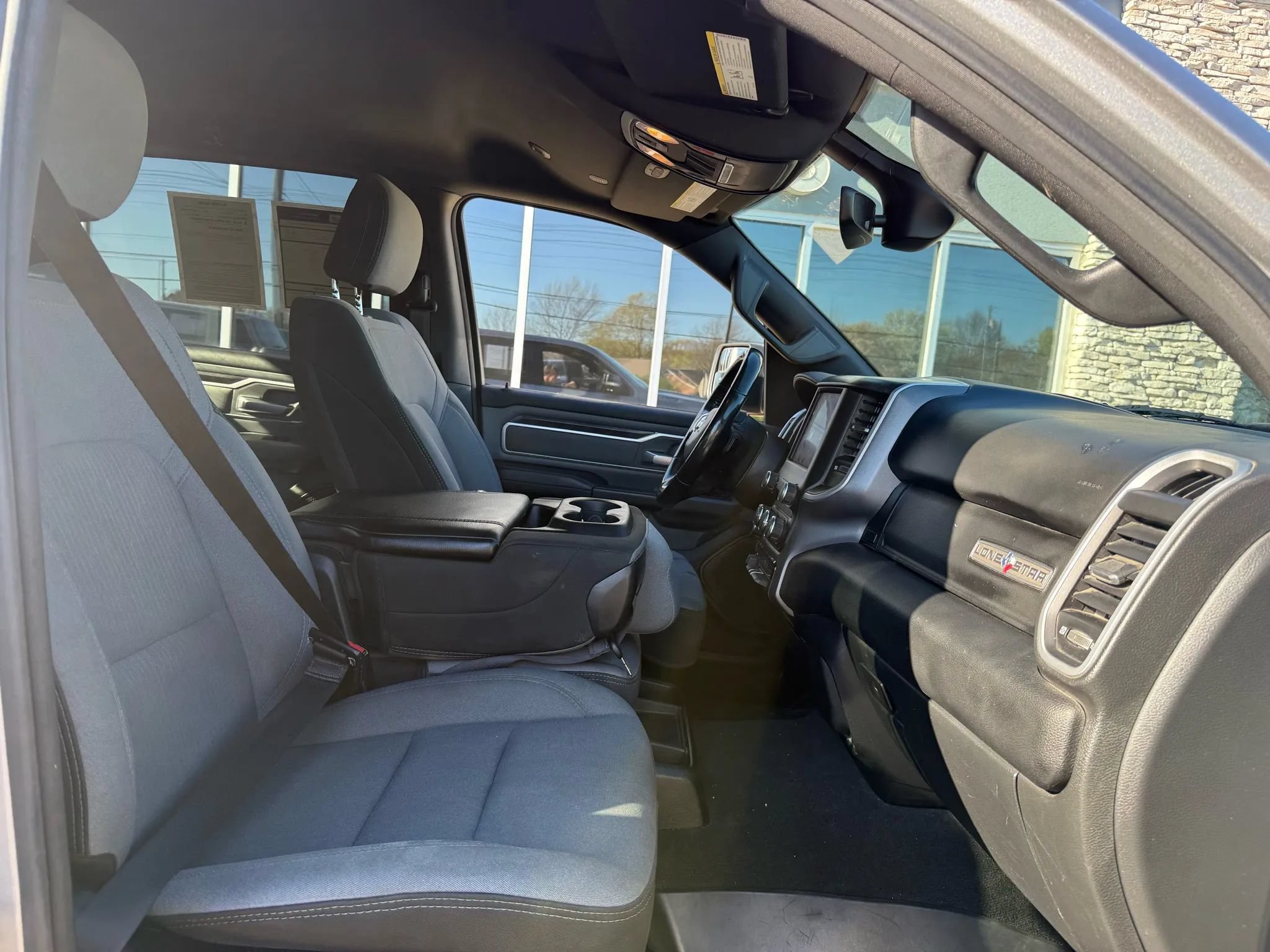 Used 2022 RAM 1500 4x4 Crew Cab image 13