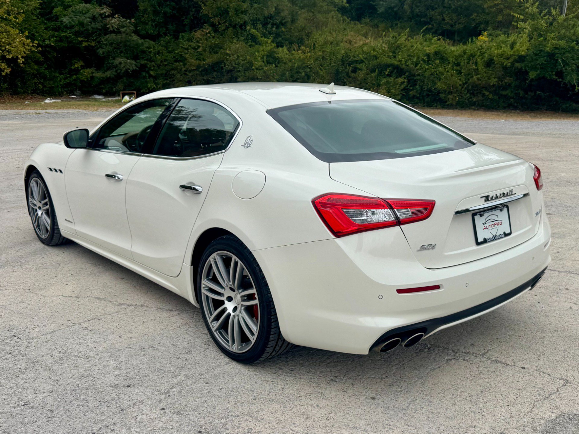Used 2018 Maserati Ghibli S GranLusso AWD/4WD image 4