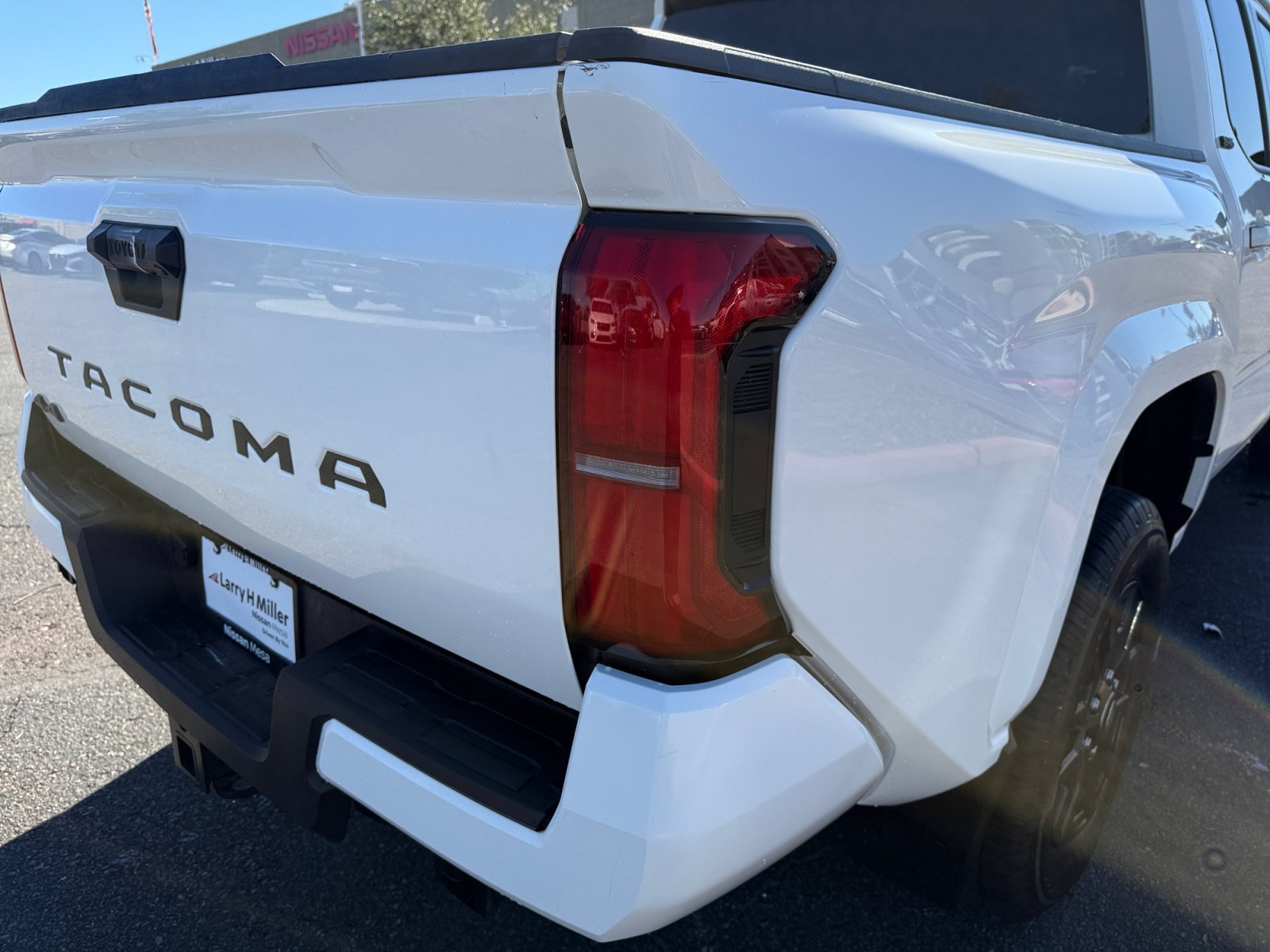 Used 2024 Toyota Tacoma SR5 AWD/4WD image 30