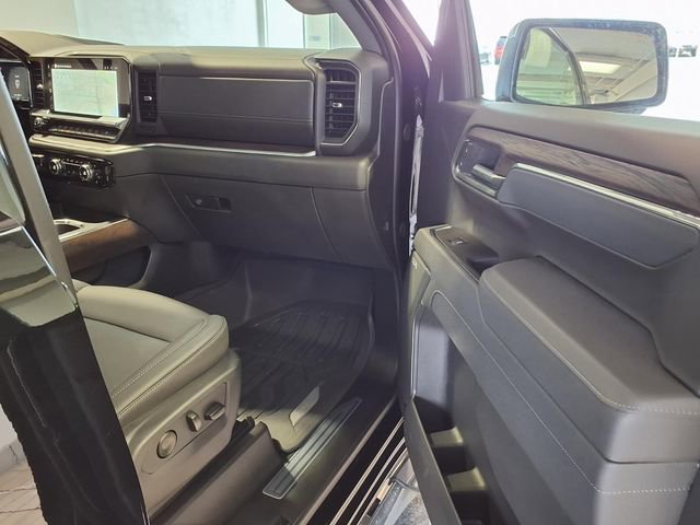 Used 2026 GMC Sierra 1500 SLT w/ SLT Premium Plus Package AWD/4WD image 29