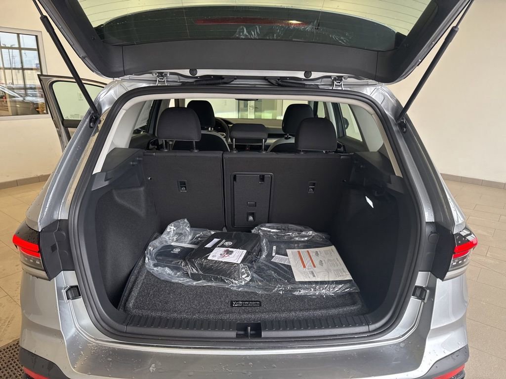 New 2026 Volkswagen Taos S image 16