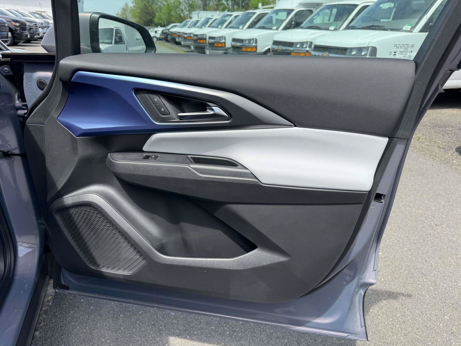 New 2026 Chevrolet Equinox EV LT AWD/4WD image 30