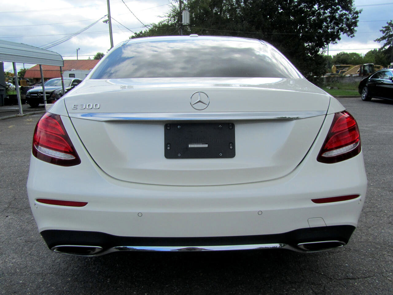 Used 2017 Mercedes-Benz E 300 image 9