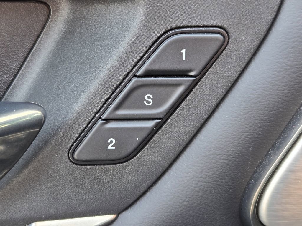 Used 2021 RAM 1500 Limited AWD/4WD image 6