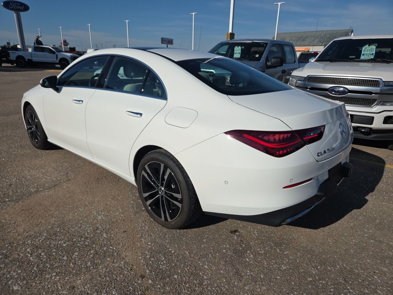Used 2025 Mercedes-Benz CLA 250 4MATIC image 8