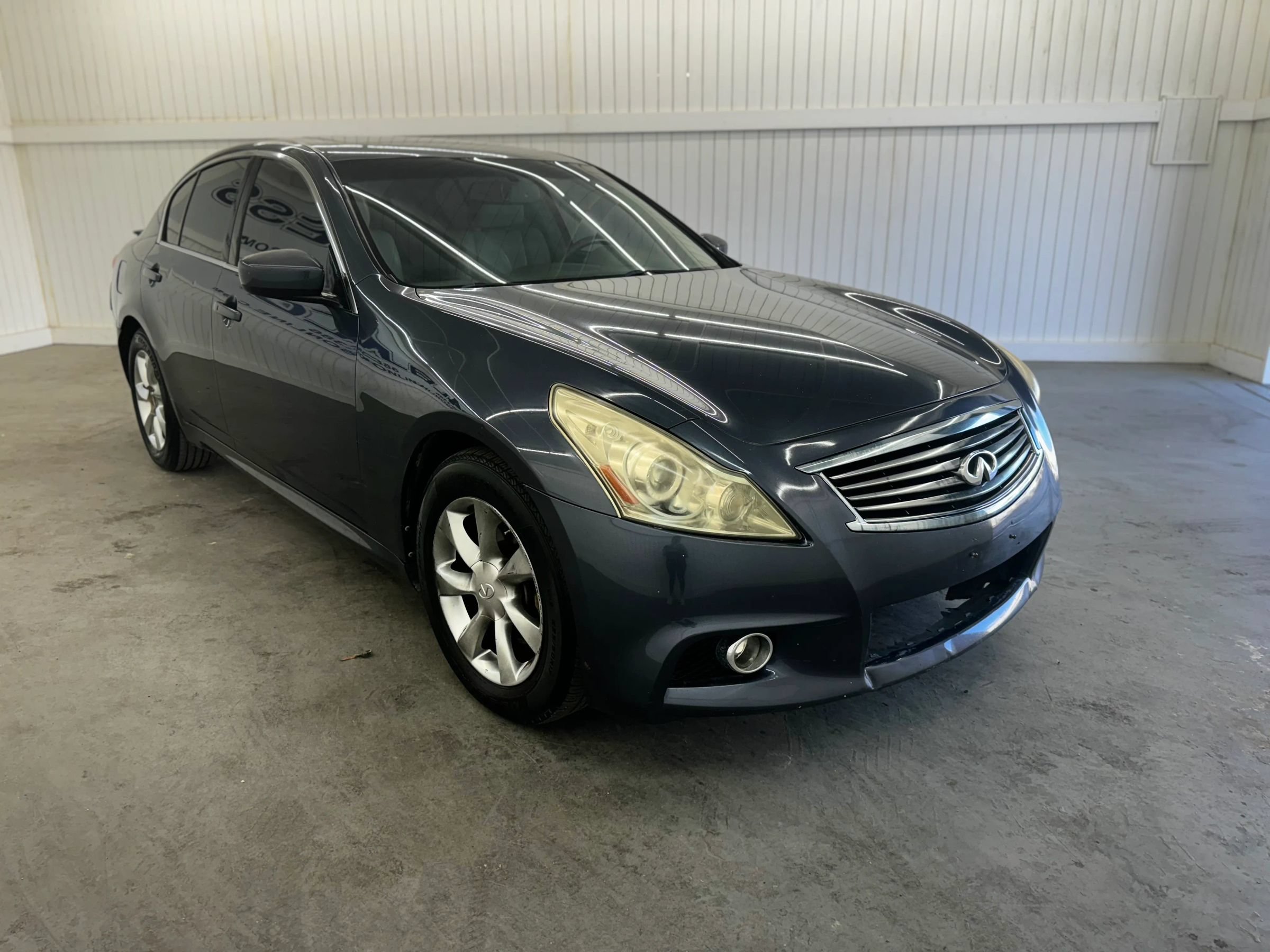 Used 2011 INFINITI G37 x Sedan w/ Premium Pkg AWD/4WD image 3