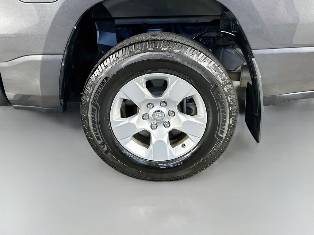 Used 2019 RAM 1500 Big Horn RWD image 34
