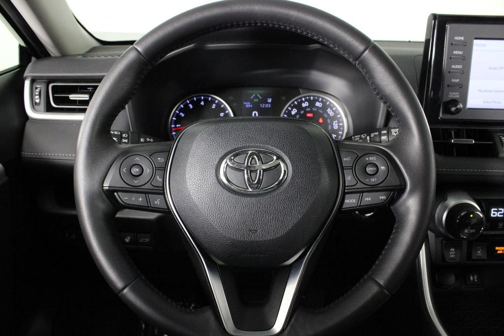 Used 2019 Toyota RAV4 XLE Premium w/ Cold Weather Package FWD image 9
