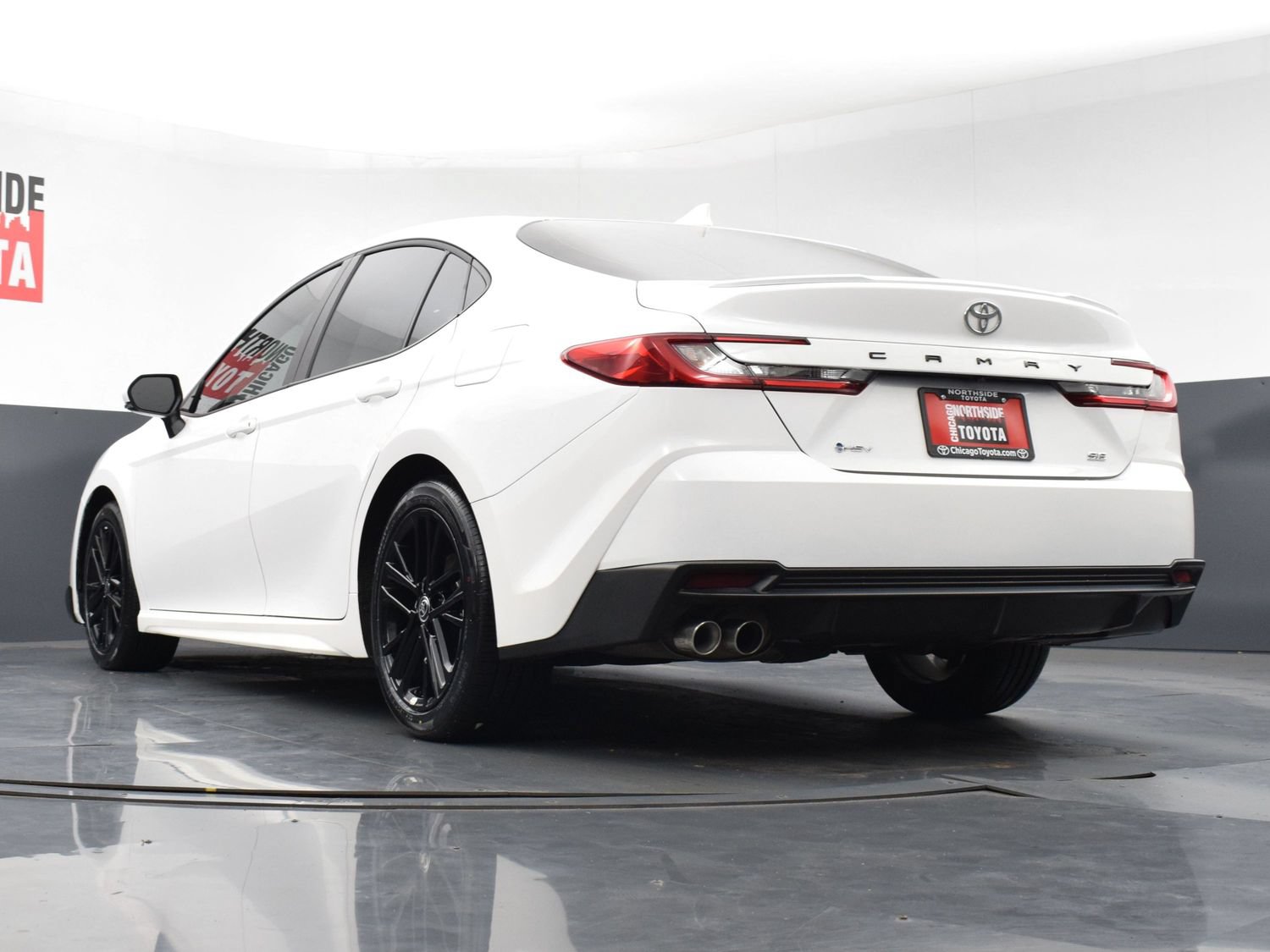 Used 2026 Toyota Camry SE FWD image 27