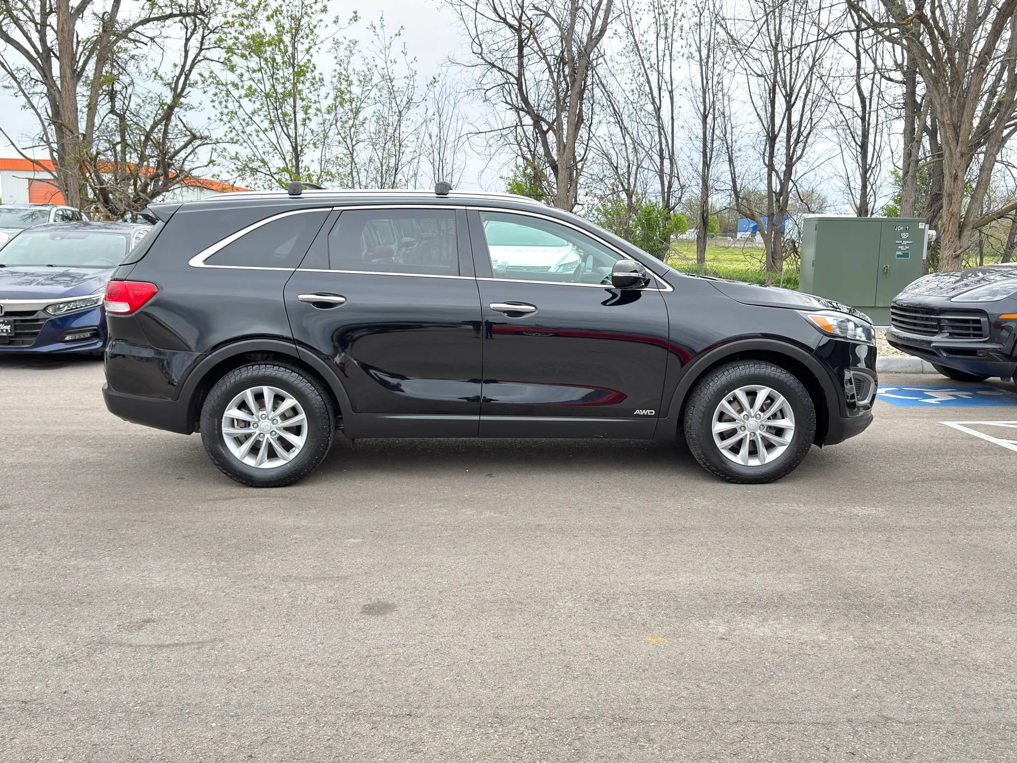 Used 2017 Kia Sorento AWD image 7