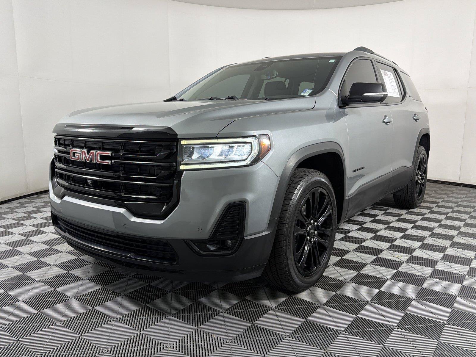 Certified 2023 GMC Acadia SLT w/ Elevation Edition FWD image 3