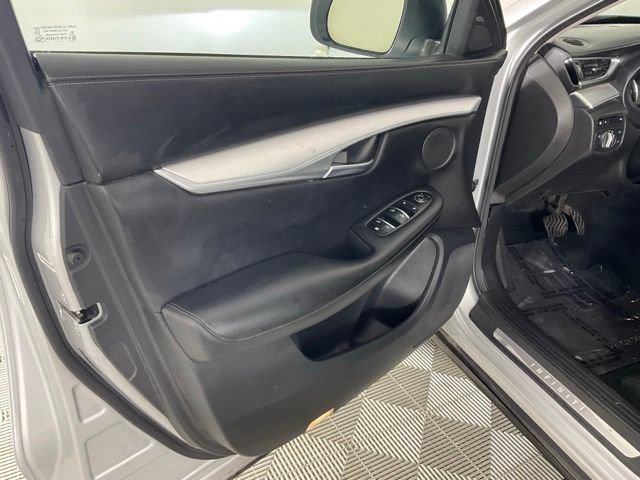 Used 2021 INFINITI QX50 Luxe FWD image 16