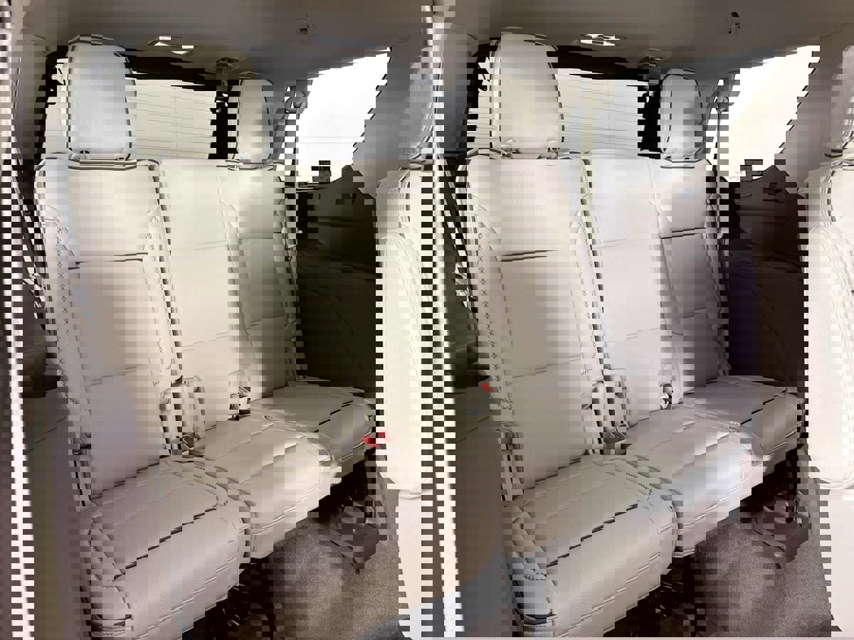 Used 2021 GMC Yukon Denali w/ Denali Premium Package image 36