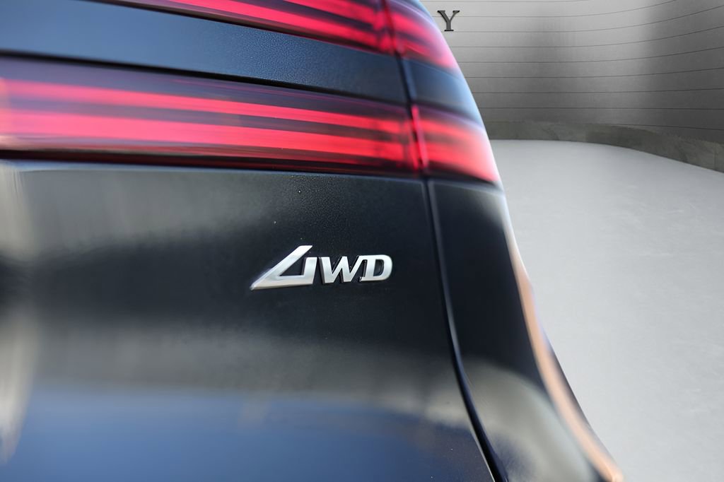 Used 2023 Genesis GV70 2.5T w/ Sport Prestige Package image 23