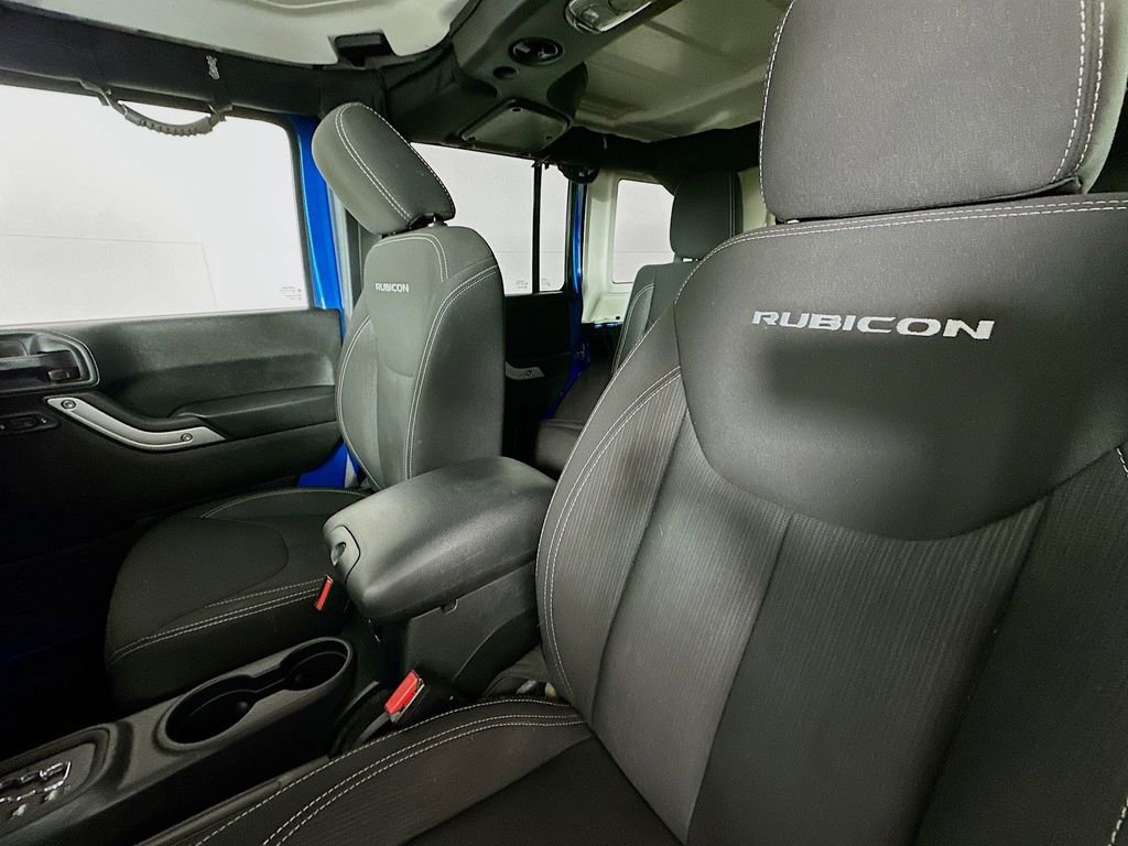 Used 2016 Jeep Wrangler Unlimited Rubicon w/ Connectivity Group image 19