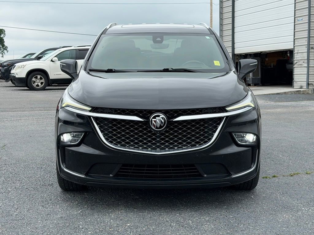 Used 2023 Buick Enclave Avenir w/ Avenir Technology Package AWD/4WD image 10