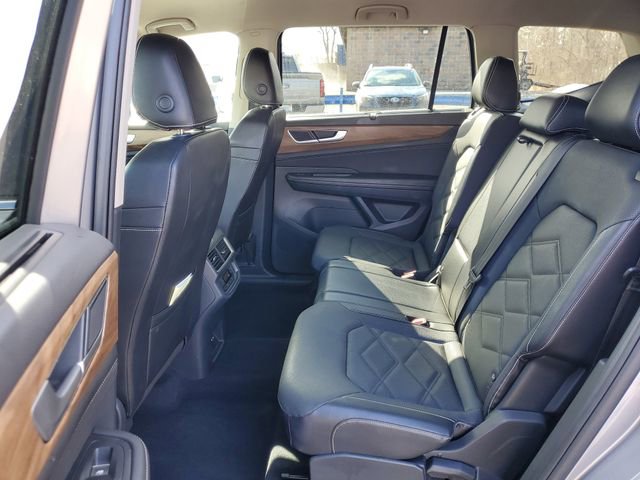 Used 2024 Volkswagen Atlas SE image 30