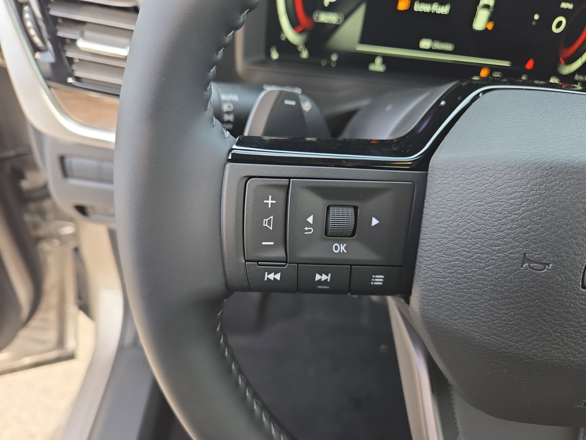 New 2026 Nissan Rogue Platinum w/ Platinum Premium Package image 9