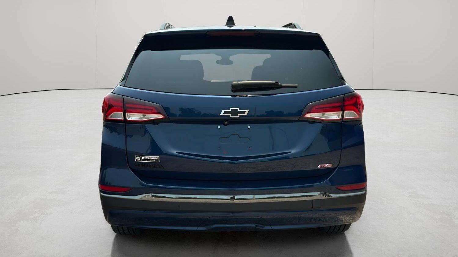 Used 2023 Chevrolet Equinox RS w/ RS Leather Package FWD image 5