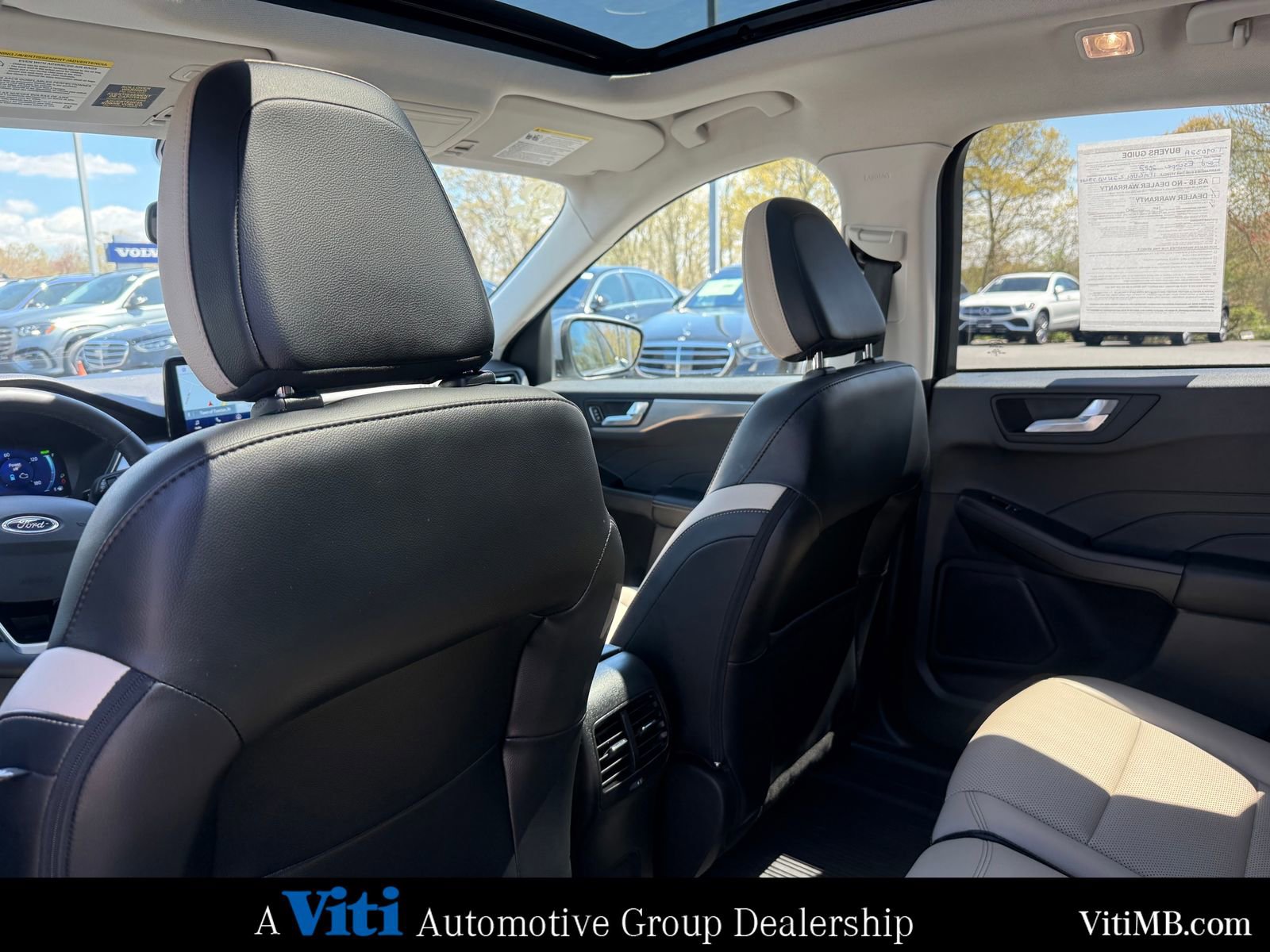 Used 2022 Ford Escape Titanium FWD image 21