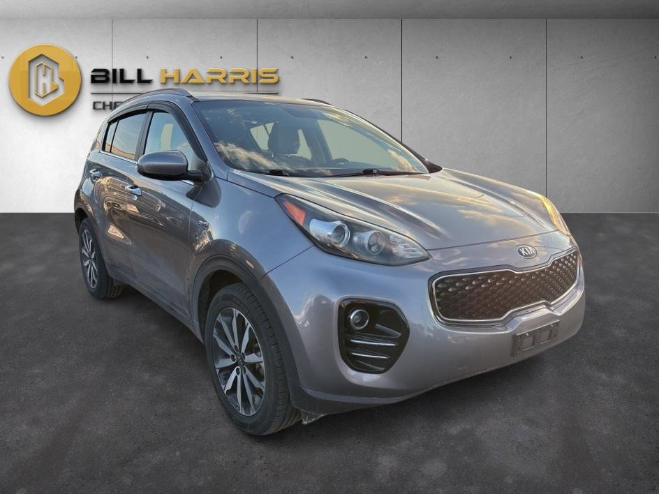 Used 2017 Kia Sportage EX image 3