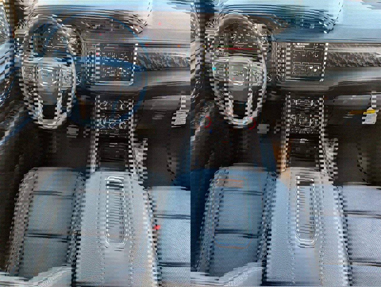 Used 2024 GMC Yukon Denali w/ Max Trailering Package image 9