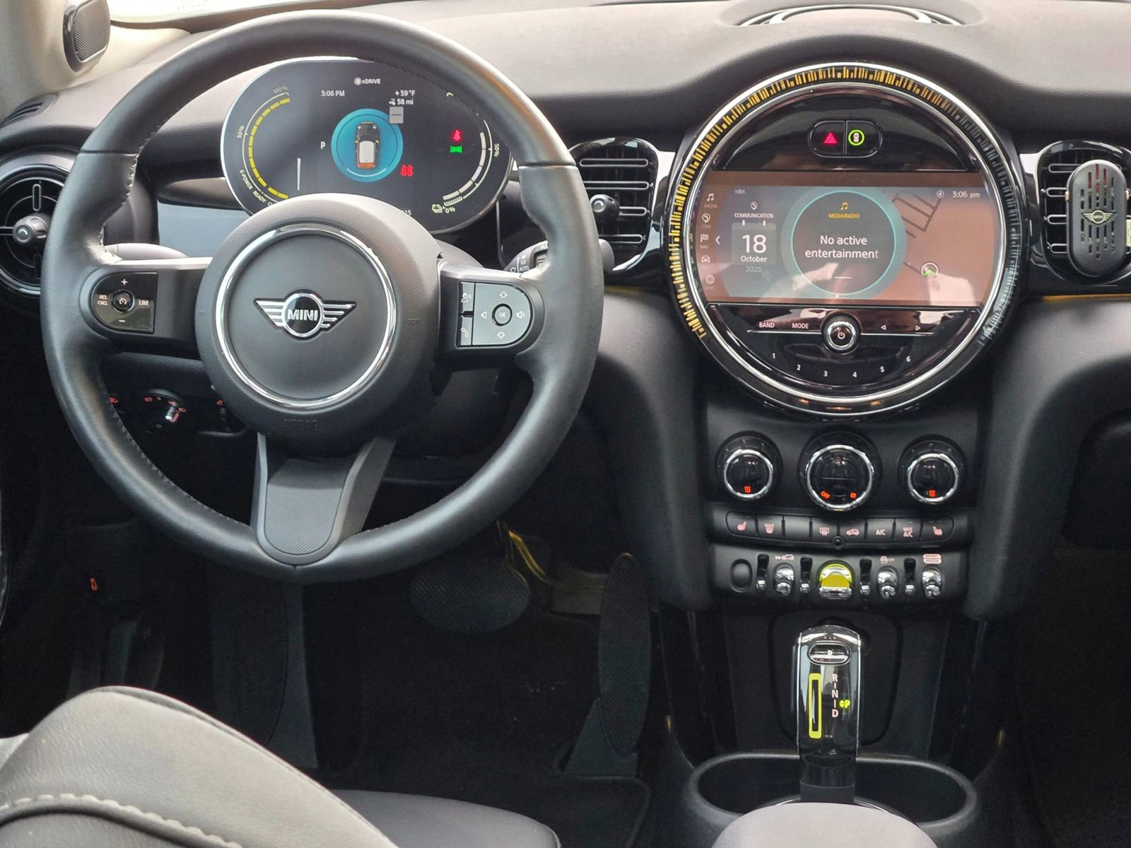 Used 2024 MINI Cooper SE image 27