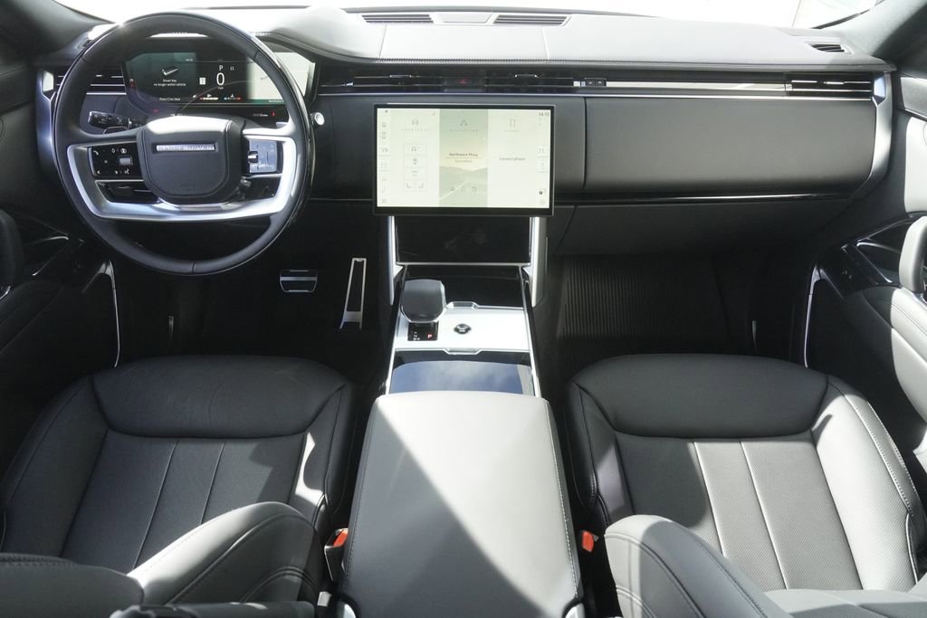 New 2026 Land Rover Range Rover Long Wheelbase SE image 9