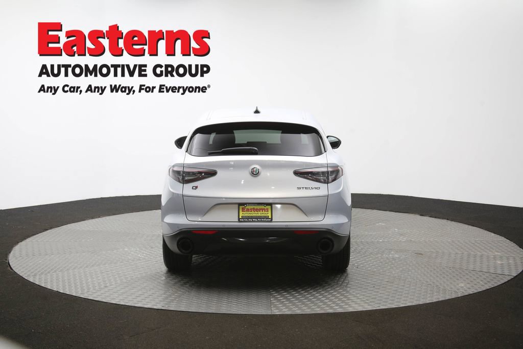 Used 2024 Alfa Romeo Stelvio Sprint image 38