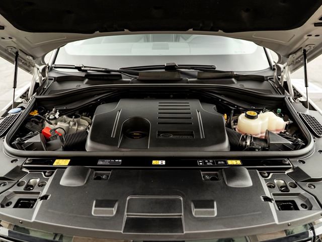 Used 2025 Land Rover Range Rover Sport Dynamic SE image 32