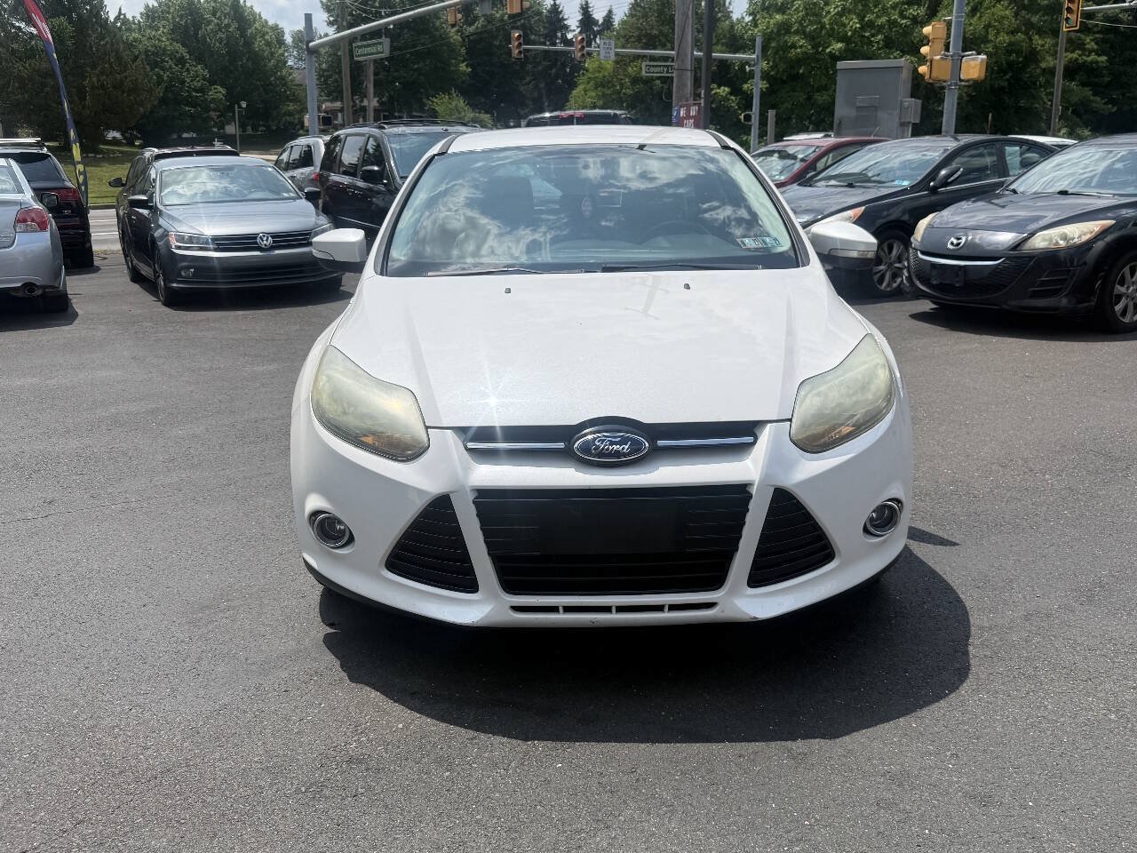 Used 2014 Ford Focus Titanium FWD image 3