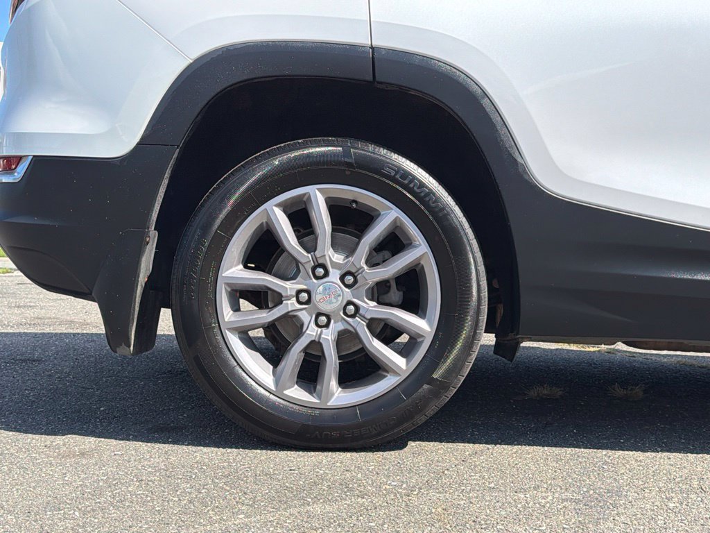 Used 2022 GMC Terrain SLT w/ Infotainment Package II AWD/4WD image 10