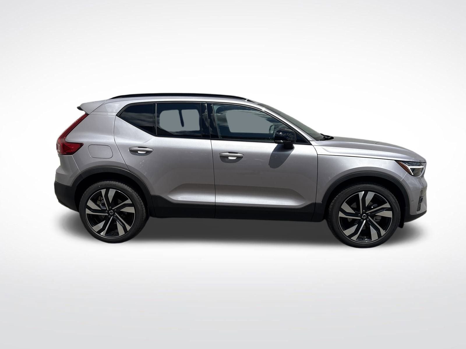 New 2026 Volvo XC40 B5 Ultra w/ Climate Package image 6