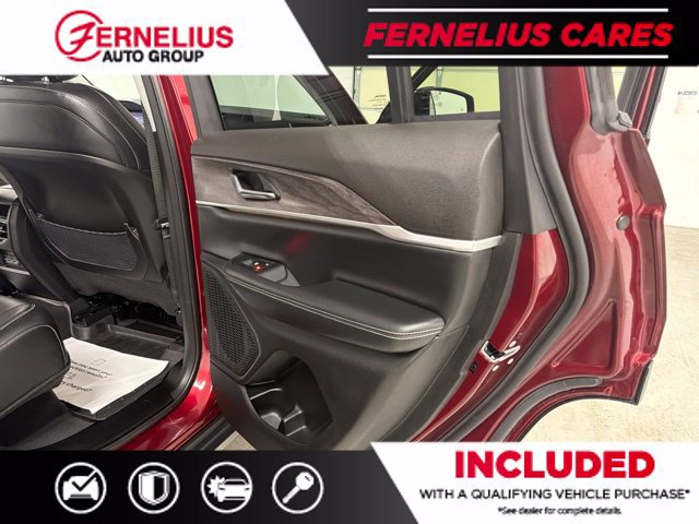Used 2023 Jeep Grand Cherokee Limited AWD/4WD image 19