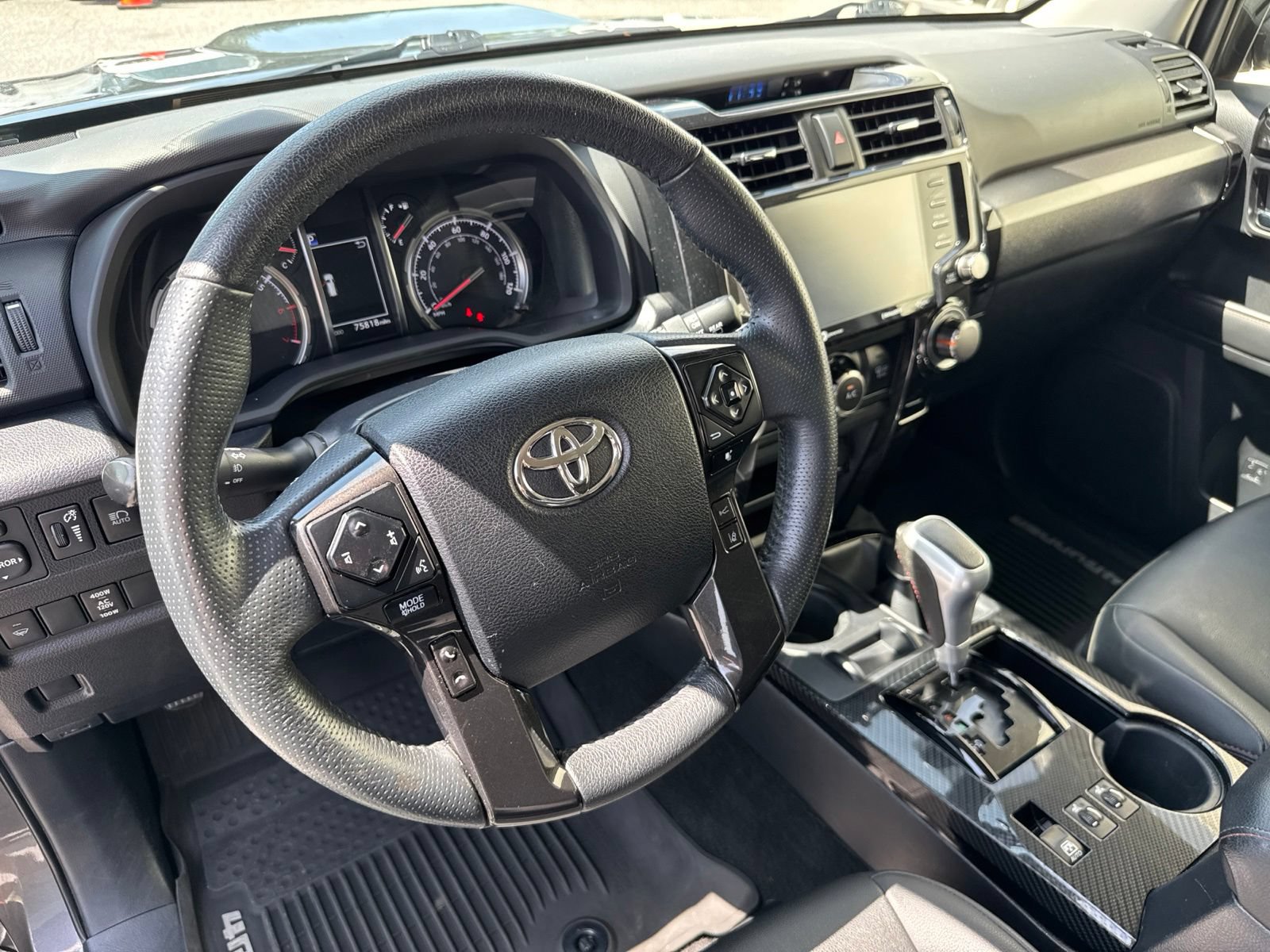 Used 2020 Toyota 4Runner TRD Off-Road Premium AWD/4WD image 22