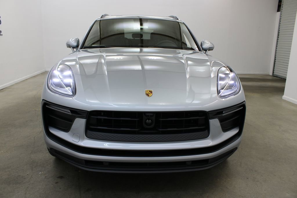 New 2026 Porsche Macan image 10