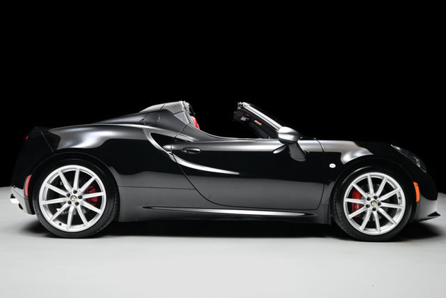 Used 2016 Alfa Romeo 4C Spider RWD image 24