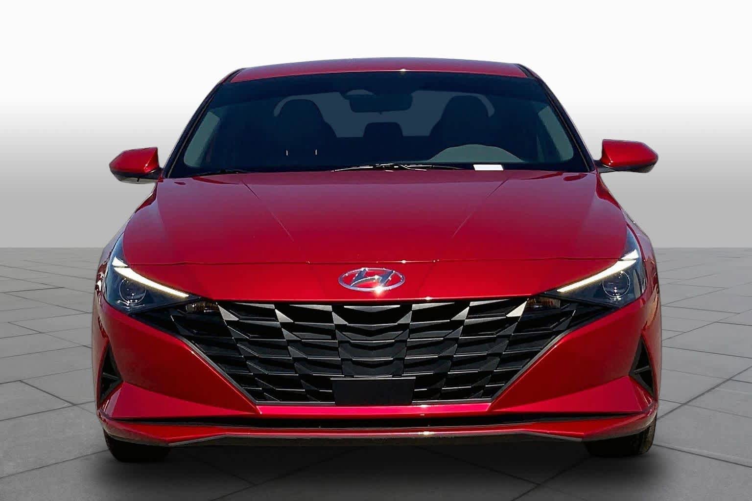 Used 2023 Hyundai Elantra SEL w/ Convenience Package FWD image 4