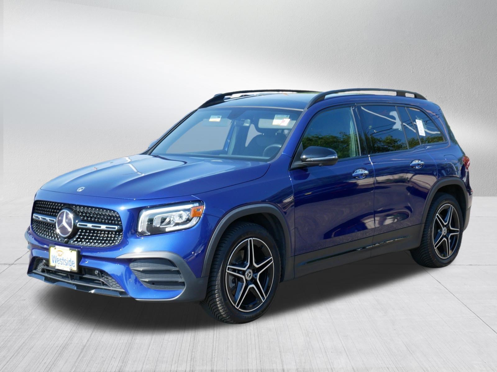Used 2022 Mercedes-Benz GLB 250 4MATIC image 3
