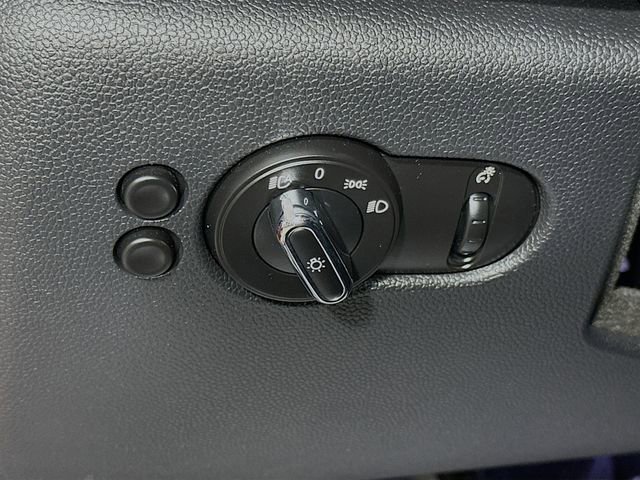 Used 2019 MINI Cooper S image 11