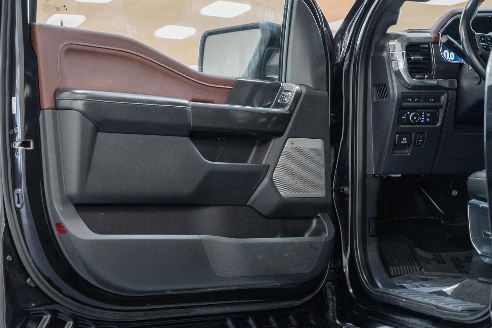 Certified 2021 Ford F150 Lariat w/ Equipment Group 502A High image 45