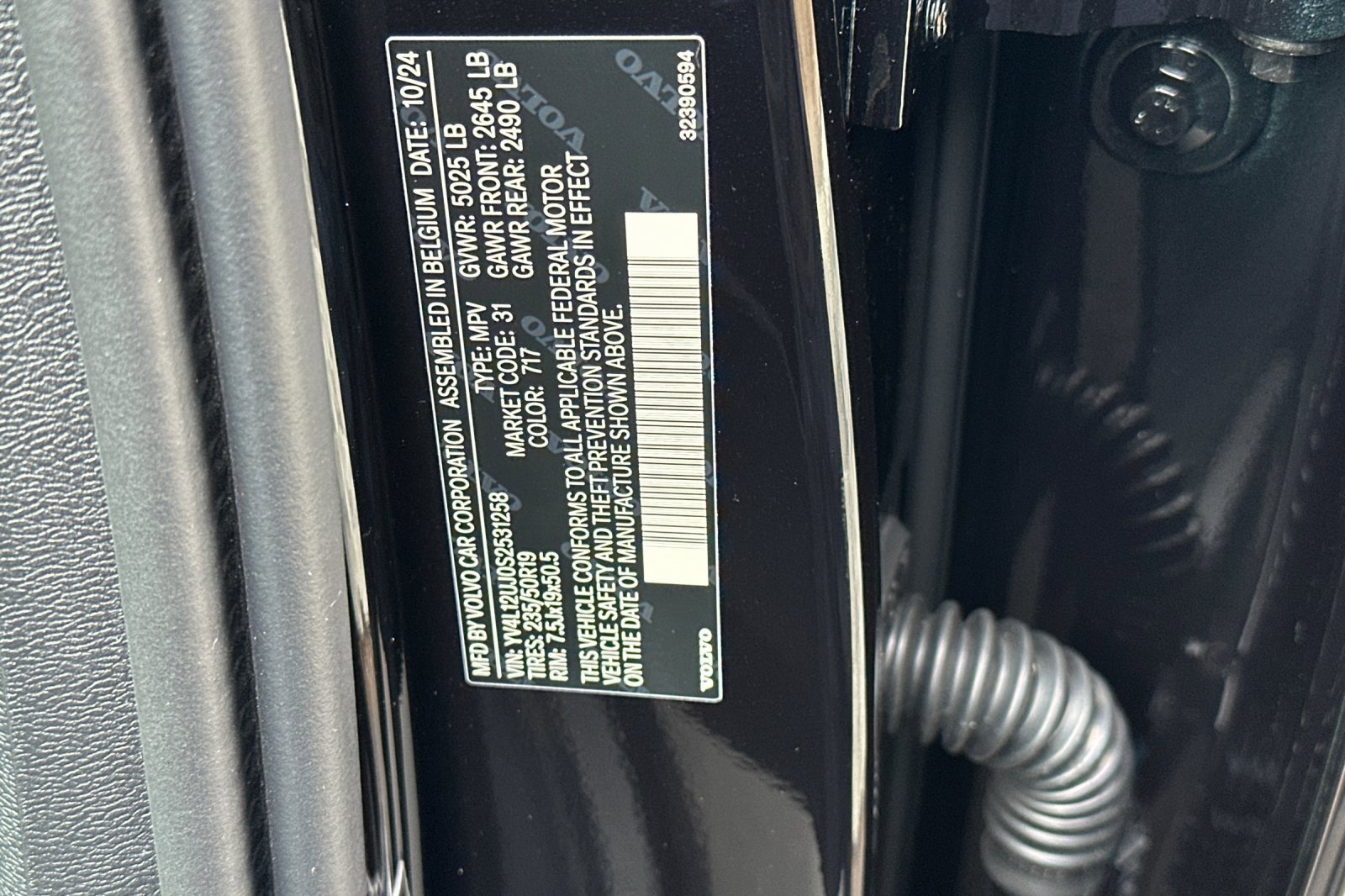 New 2025 Volvo XC40 B5 Core w/ Climate Package image 23