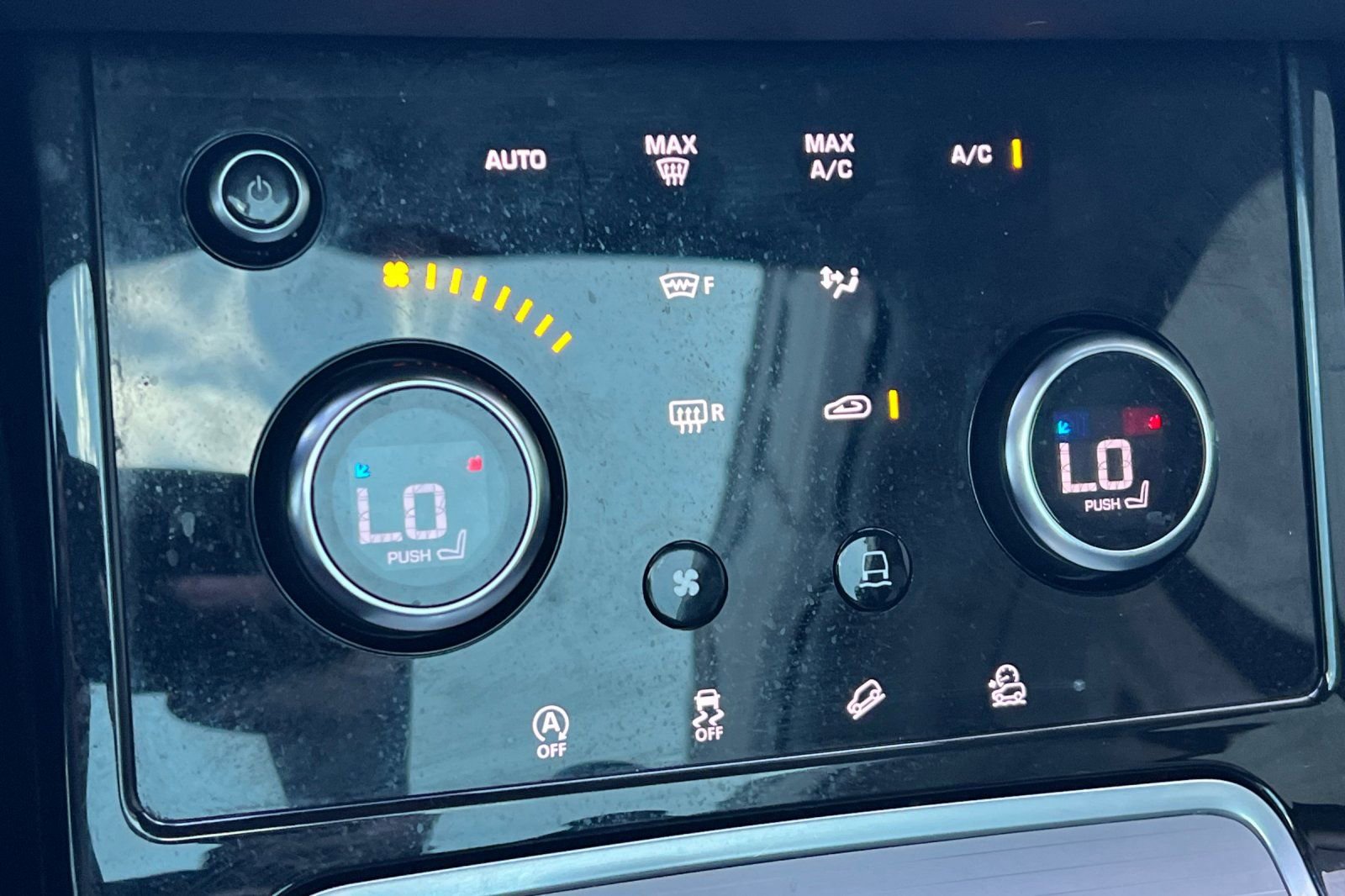 Used 2020 Land Rover Range Rover Evoque S AWD/4WD image 22